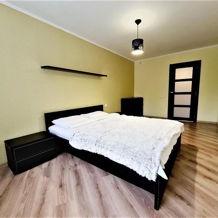 90-Avenue Apartments Černivci Esterno foto